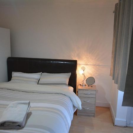 Five Bedroom Townhouse Near Excel Exhibition Centre Londra Esterno foto