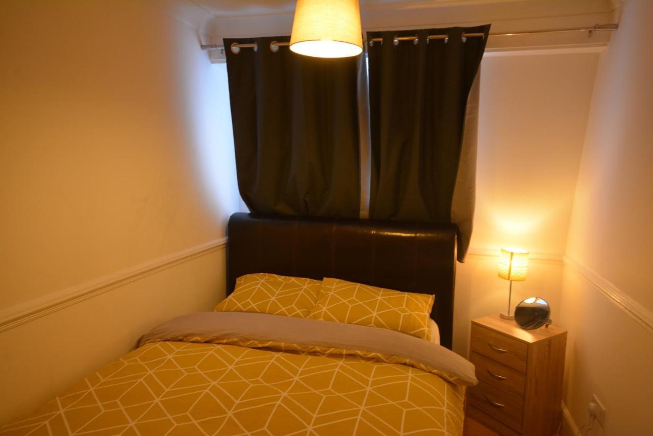 Five Bedroom Townhouse Near Excel Exhibition Centre Londra Esterno foto