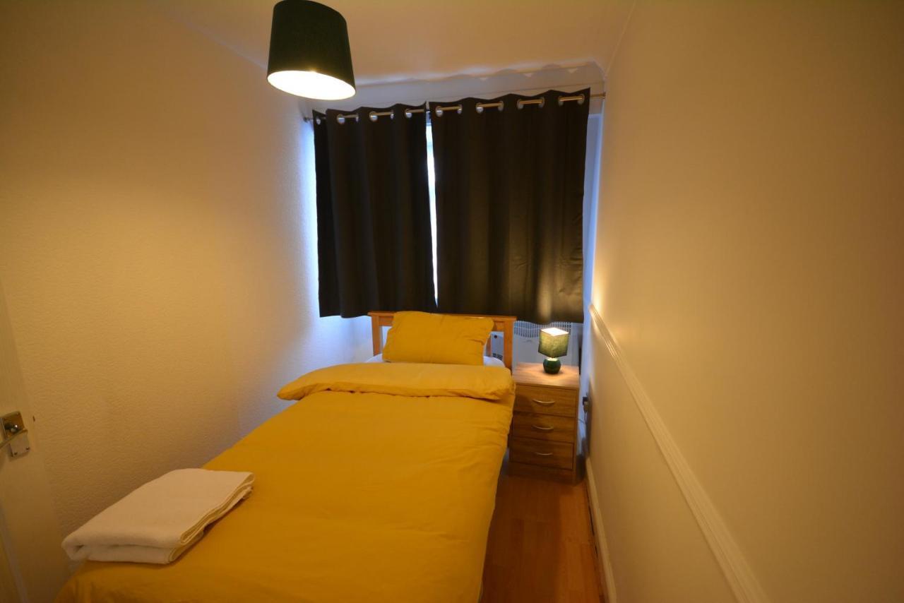 Five Bedroom Townhouse Near Excel Exhibition Centre Londra Esterno foto