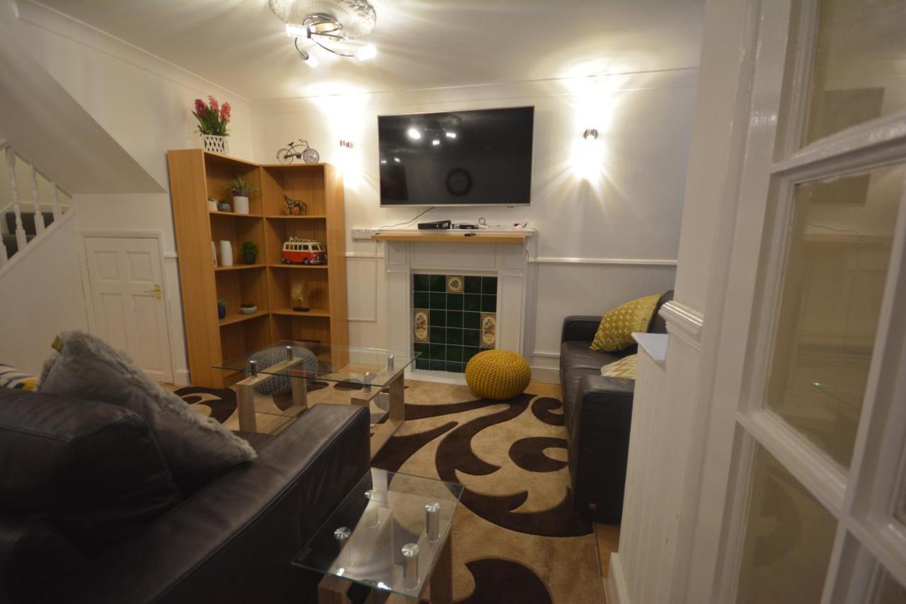 Five Bedroom Townhouse Near Excel Exhibition Centre Londra Esterno foto