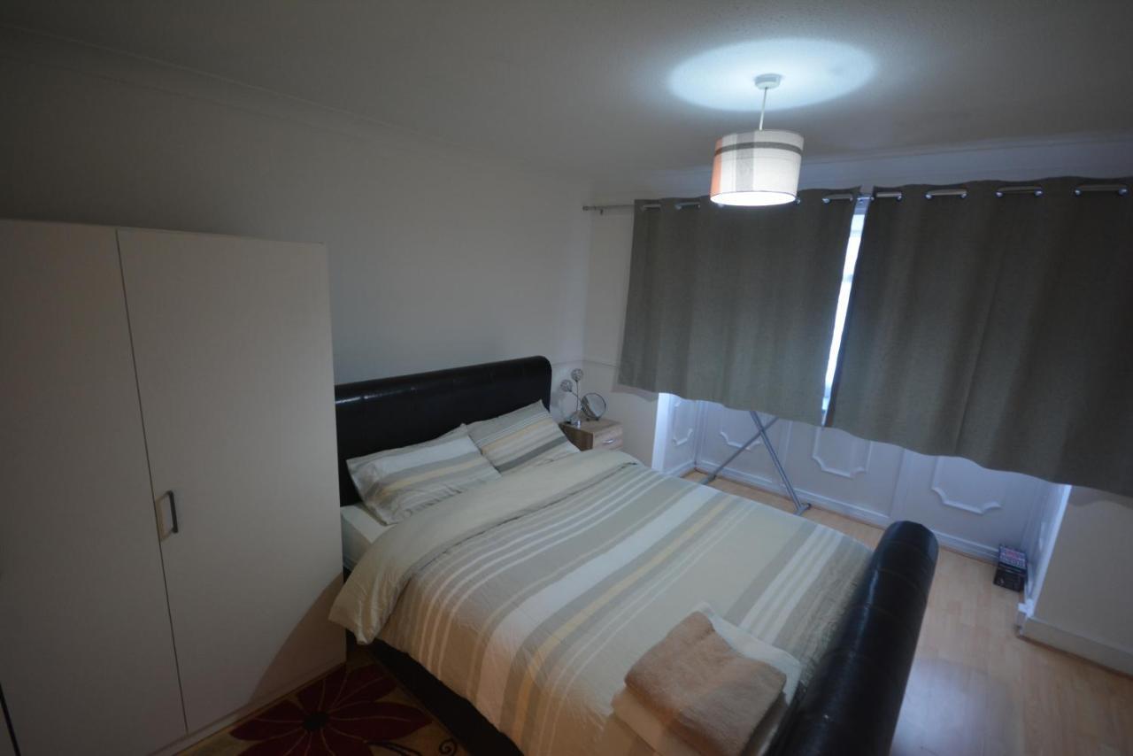 Five Bedroom Townhouse Near Excel Exhibition Centre Londra Esterno foto