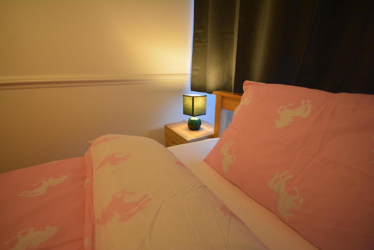 Five Bedroom Townhouse Near Excel Exhibition Centre Londra Esterno foto